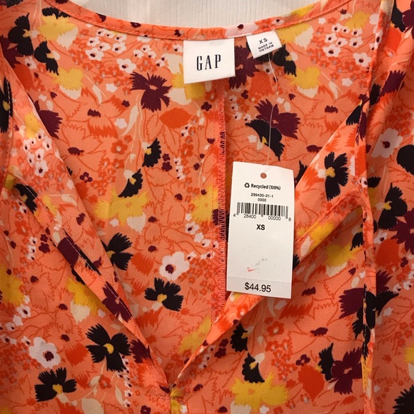 GAP Women’s Floral Blouse - Picture 2 of 4